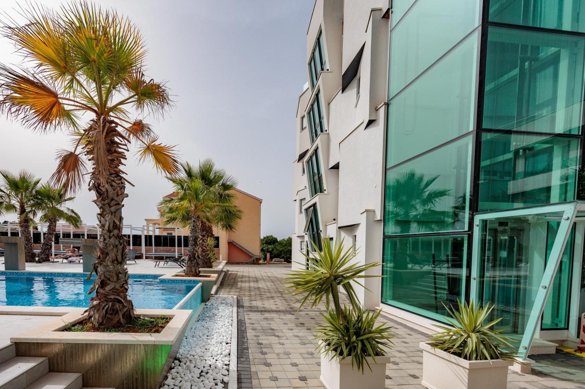 Boutique Apartments Ad Astra Бибине Екстериор снимка